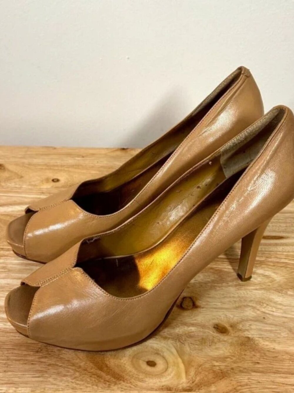 Womens 10.5M Brown Patent Leather Peep Toe Stiletto Heel